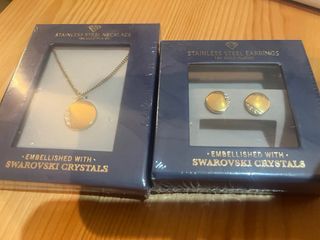 Colgante y pendientes