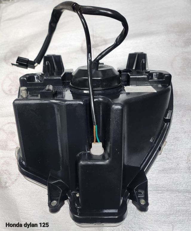Faro Honda Dylan 125