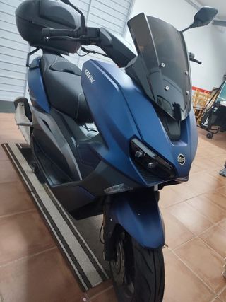 Moto Keeway vieste 300