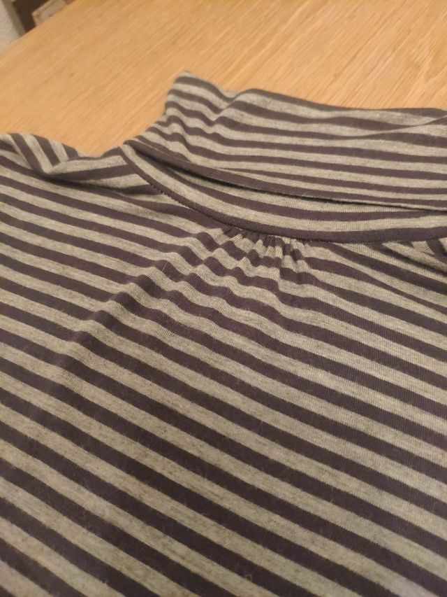 Dos camisetas cuello vuelto S Kiabi