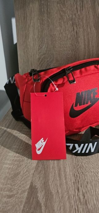 Riñonera Nike Rojo