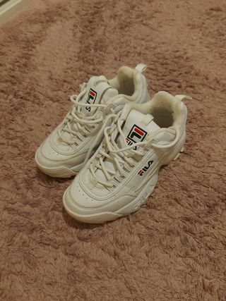 Zapatillas Fila balncas con plataforma