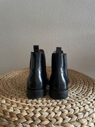Botines negros chelsea piel