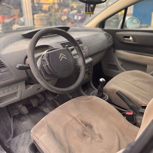 DESPIECE Citroen C4 1.6 HDI 90 caballos motor 1.6