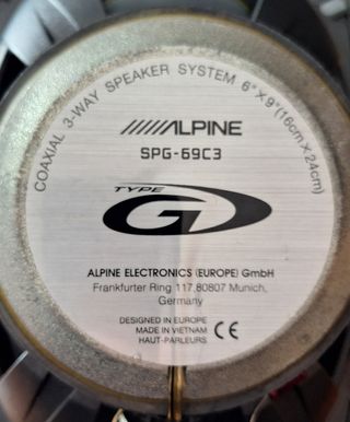 Radio con usb y altavoces  alpine