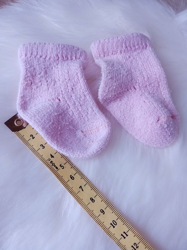 Calcetines y una diadema de "H&M"