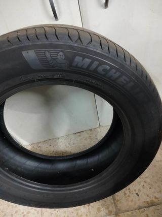 NUEVO Neumático 215-60 R17
