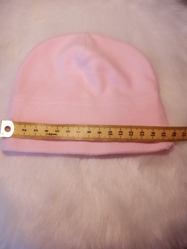 Gorra y manoplas de H&M