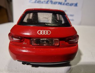 Audio A1 Burago escala 1*43