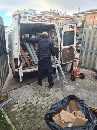 Traslochi sgomberi 349 868 9350 