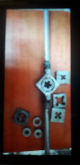 Filiera idraulica in ferro. Filettatrice