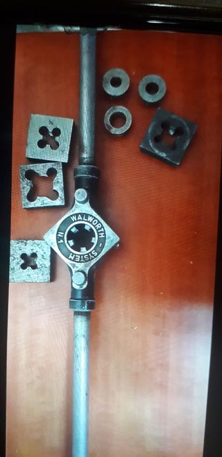 Filiera idraulica in ferro. Filettatrice