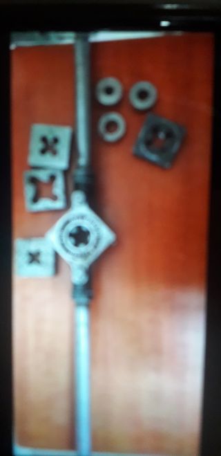 Filiera idraulica in ferro. Filettatrice