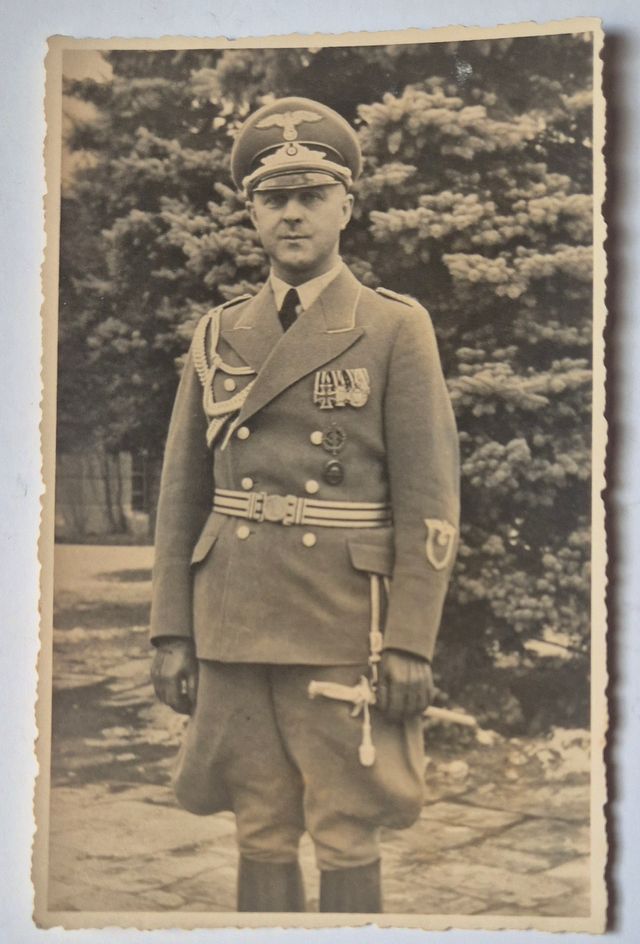 Diplomático Alemán en uniforme y daga-Gran foto