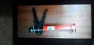 Pistola prof.le per tasselli chimico