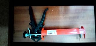 Pistola prof.le per tasselli chimico