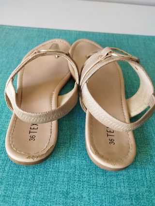 Sandalias color crema