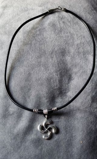 Colgante de lauburu 