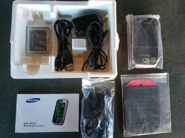 Samsung GT-B5722 Rosa DUAL SIM