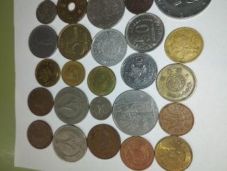 Lote 50 monedas mundiales.