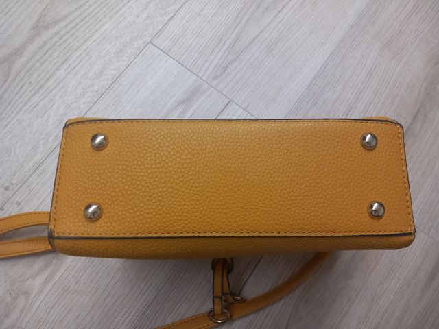 Bolso color mostaza, Sin estrenar.