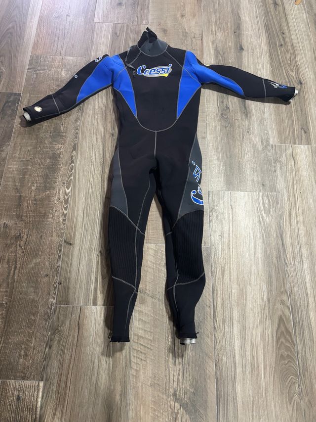 Treje de una pieza cressi