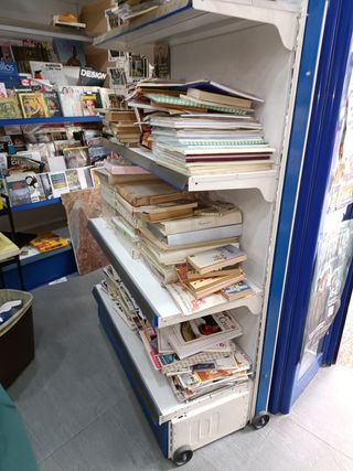 LIQUIDACIÓN Estantería tienda baldas