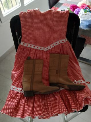 Bata rociera y botas 