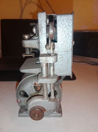 Motor máquina coser  125Voltios