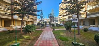 Local comercial en venta en Zona Puerto Deportivo en Fuengirola