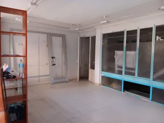 Se vende local en calle Hospicio