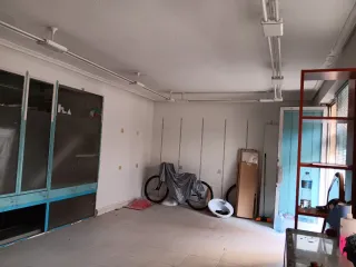 Se vende local en calle Hospicio