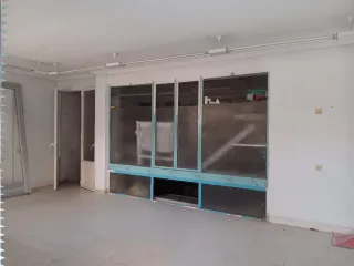 Se vende local en calle Hospicio