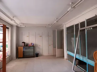 Se vende local en calle Hospicio