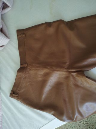 Pantalones de cuero de mujer