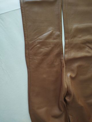Pantalones de cuero de mujer
