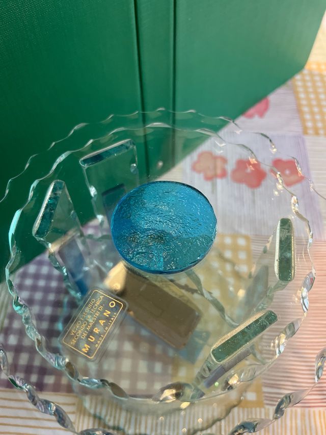 Orologio da tavolo realizzato con vetro di murano