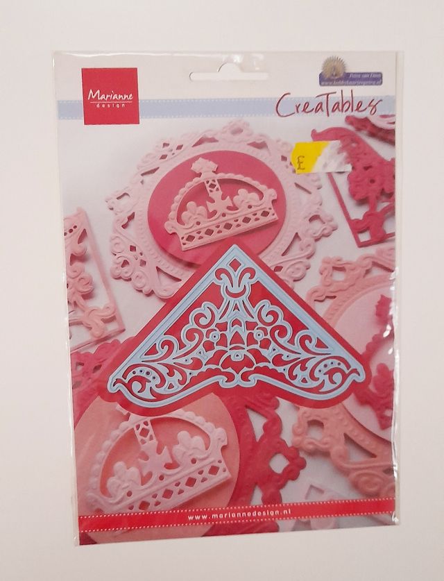 5 fustelle creatables Marianne Design