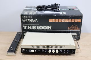 Amplificador de guitarra YAMAHA THR-100