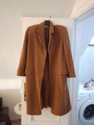 Bellissimo capotto firmato Diana calesi