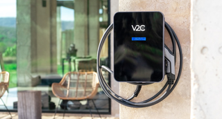 INSTALACIÓN DE CARGADOR ELECTRICO V2C