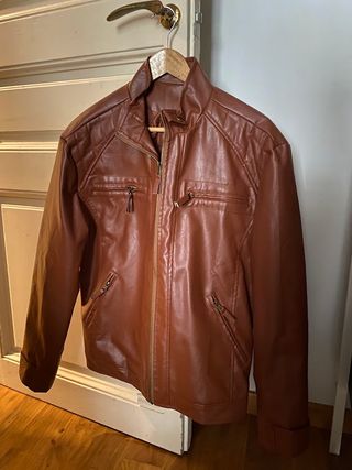 Cazadora / chaqueta nueva 40 EUR (imitacion cuero)