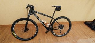 BICICLETA MONTAÑA CANNONDALE.