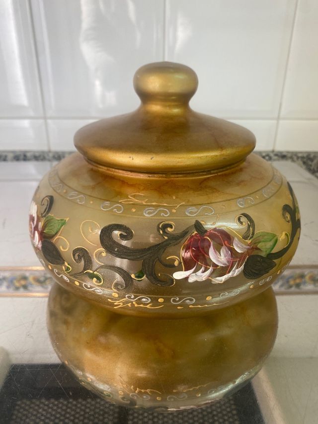 BOMBONERA DE CRISTAL DECORADA A MANO