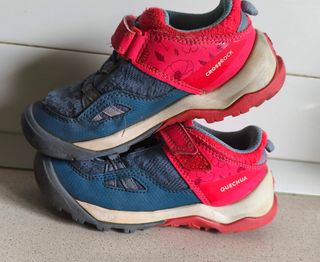 Zapatillas deportivas niños-as  T 29