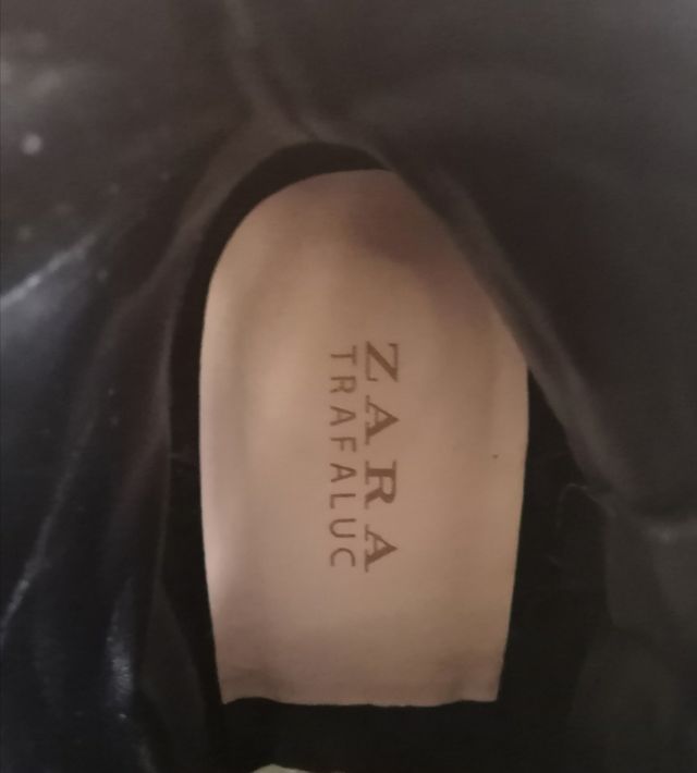 Botín tachuelas Zara 