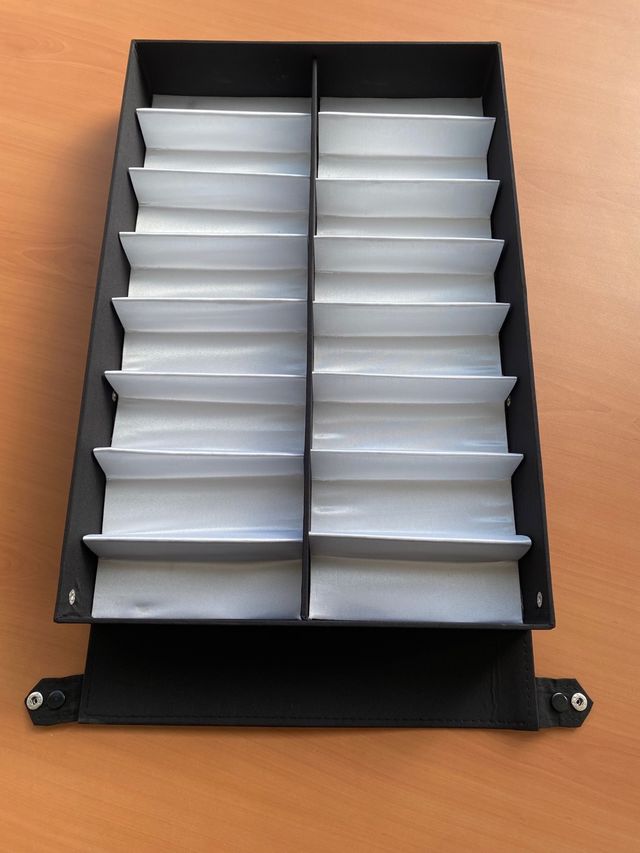 Caja de muestras de gafas
