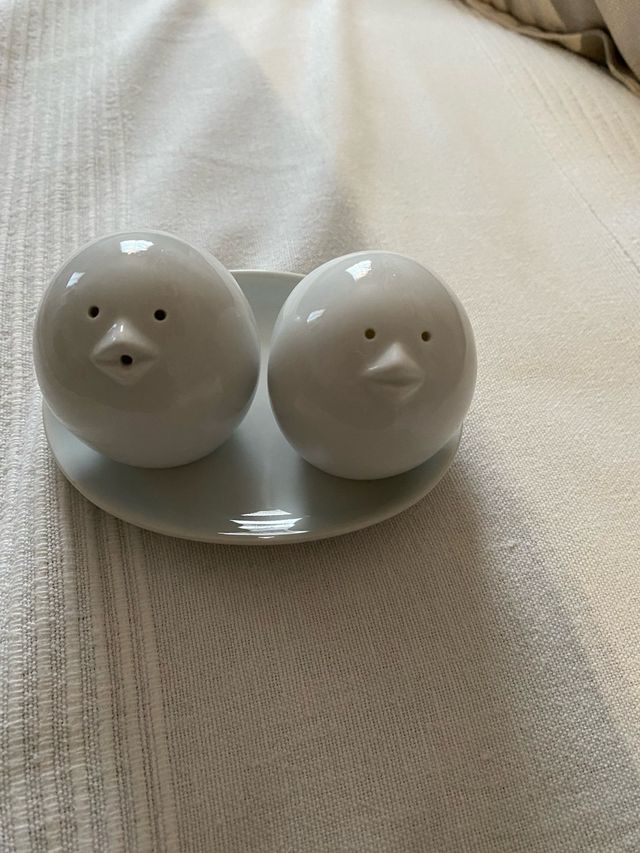 Set pepe e sale in porcellana bianca