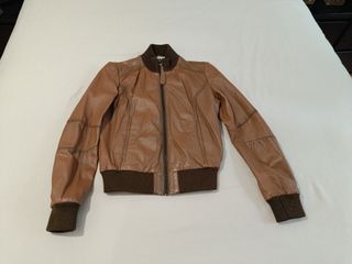 Cazadora de piel 