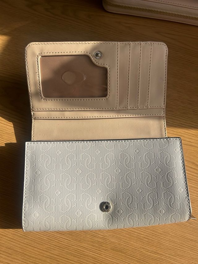 Cartera Monedero billetero Guess